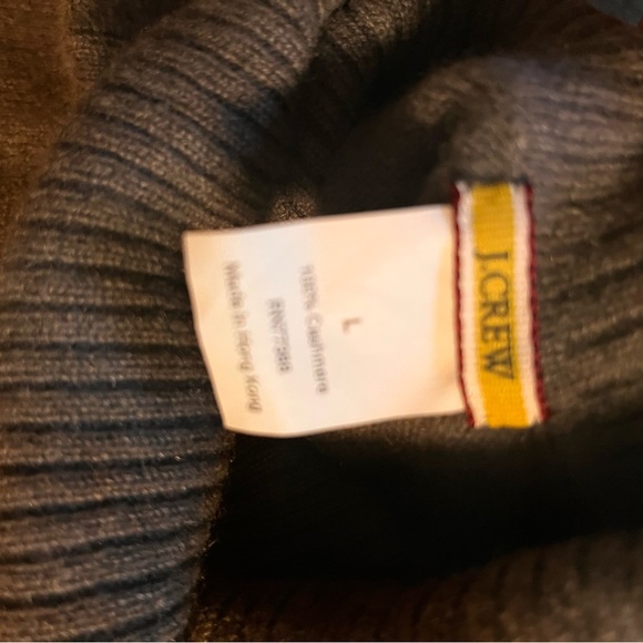 J Crew cashmere light olive turtleneck - Picture 3 of 4